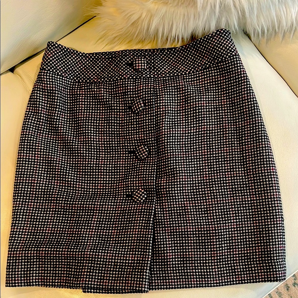 ANN TAYLOR LOFT Classic Black, white, red Houndstooth lined Skirt SIDE ZIPPER